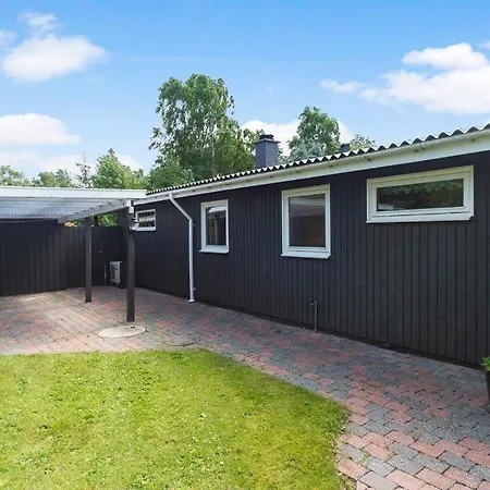 Casa de Férias Lovely On A Plot, Only 500 Meters From The Water, Glesborg